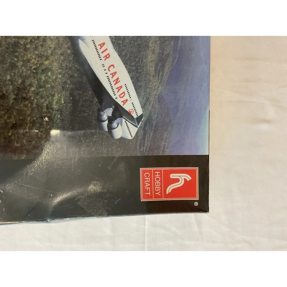 Hobby Craft HC1151 747-400 Air Canada 1:250 Scale - Factory Sealed